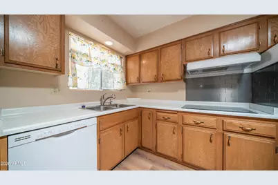 14420 N McPhee Drive, Sun City, AZ 85351 - Photo 3