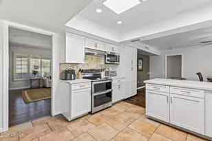 9711 W Calico Dr, Sun City, AZ 85373 - Photo 17
