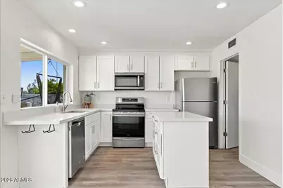 2018 S Davis Circle, Mesa, AZ 85210 - Photo 11
