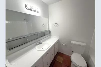 3241 E Sunnyside Drive, Phoenix, AZ 85028 - Photo 9