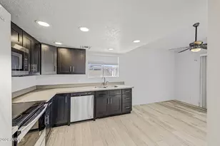 7318 W Sierra St, Peoria, AZ 85345 - Photo 9