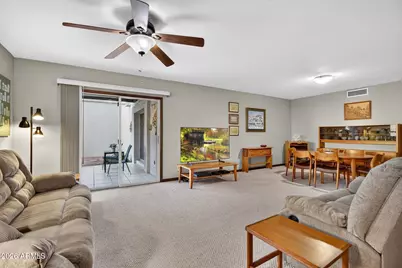 7040 N 11th Avenue, Phoenix, AZ 85021 - Photo 9