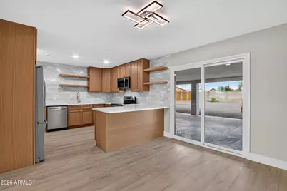 314 E Glade Avenue, Mesa, AZ 85210 - Photo 5