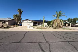 2214 W Behrend Dr, Phoenix, AZ 85027 - Photo 35