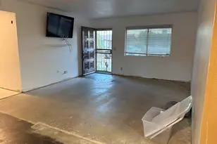 2214 W Behrend Dr, Phoenix, AZ 85027 - Photo 3