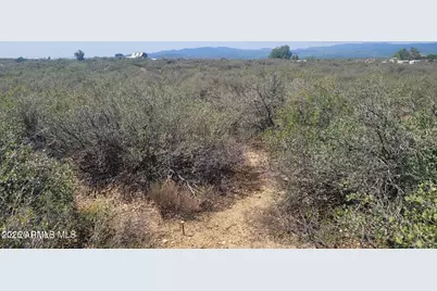 8095 W Barrington Road #75, Wilhoit, AZ 86332 - Photo 11