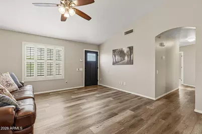 19815 N 34th Place, Phoenix, AZ 85050 - Photo 3