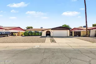4633 W Lawrence Ln, Glendale, AZ 85302 - Photo 1