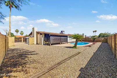 4633 W Lawrence Lane, Glendale, AZ 85302 - Photo 29
