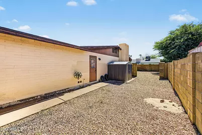 4633 W Lawrence Lane, Glendale, AZ 85302 - Photo 31