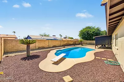 4633 W Lawrence Lane, Glendale, AZ 85302 - Photo 27