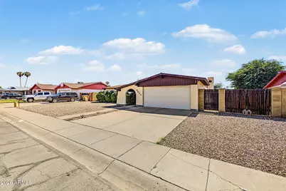 4633 W Lawrence Lane, Glendale, AZ 85302 - Photo 5