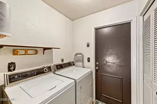 4633 W Lawrence Ln, Glendale, AZ 85302 - Photo 25