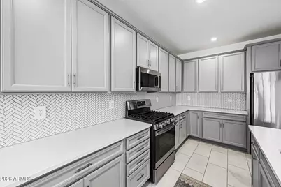 28090 N 178th Lane, Surprise, AZ 85387 - Photo 11
