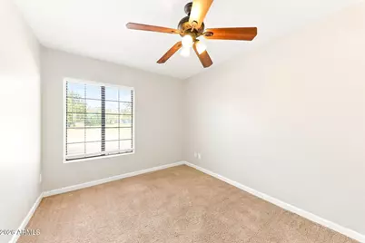 3819 W Mercer Lane, Phoenix, AZ 85029 - Photo 15