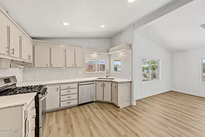 12839 W Lundberg Street, Surprise, AZ 85378 - Photo 15