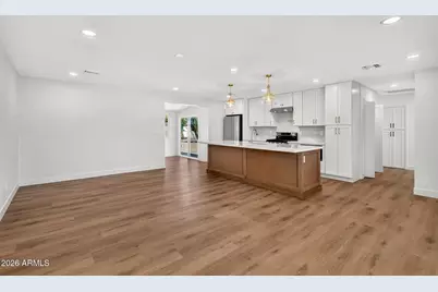 10856 W Oakmont Drive, Sun City, AZ 85351 - Photo 5