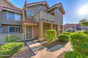 1633 E Lakeside Dr, Gilbert, AZ 85234 - Photo 3