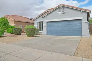 17248 W Smokey Dr, Surprise, AZ 85388 - Photo 7