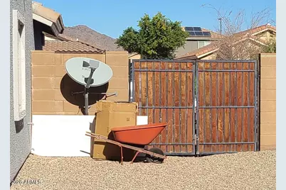 22263 W Shadow Drive, Buckeye, AZ 85326 - Photo 13