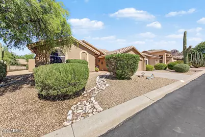 8956 E Saguaro Blossom Road, Gold Canyon, AZ 85118 - Photo 3