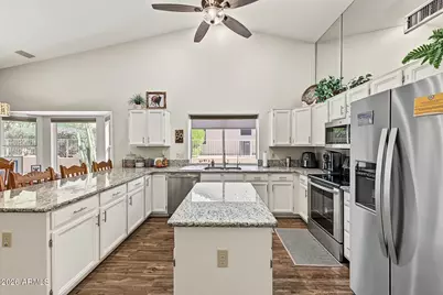 8956 E Saguaro Blossom Road, Gold Canyon, AZ 85118 - Photo 15