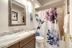 5718 N Scottsdale Rd, Paradise Valley, AZ 85253 - Photo 15