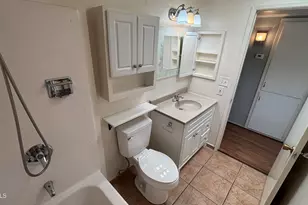 10537 W Coggins Dr, Sun City, AZ 85351 - Photo 11