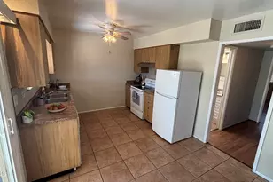 10537 W Coggins Dr, Sun City, AZ 85351 - Photo 5