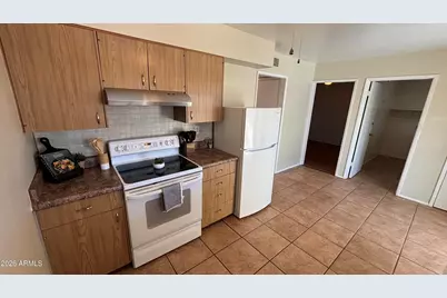 10537 W Coggins Drive, Sun City, AZ 85351 - Photo 7
