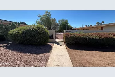 10537 W Coggins Drive, Sun City, AZ 85351 - Photo 15