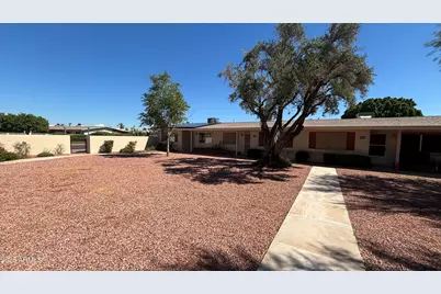 10537 W Coggins Drive, Sun City, AZ 85351 - Photo 17