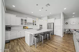 10728 E Palladium Dr, Mesa, AZ 85212 - Photo 9