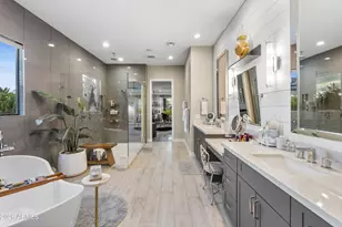 10425 N 37th St, Phoenix, AZ 85028 - Photo 25