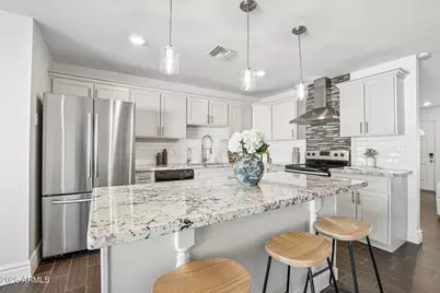 8512 E Edgemont Avenue, Scottsdale, AZ 85257 - Photo 3