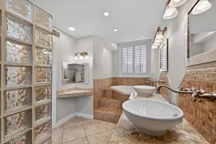 5750 N 10th St, Phoenix, AZ 85014 - Photo 17