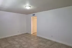 5201 W Royal Palm Rd, Glendale, AZ 85302 - Photo 25
