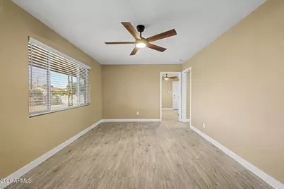 8307 N 29th Avenue, Phoenix, AZ 85051 - Photo 9
