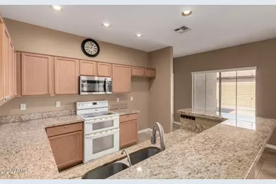 560 E Rainbow Drive, Chandler, AZ 85249 - Photo 19