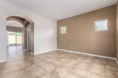 560 E Rainbow Drive, Chandler, AZ 85249 - Photo 9