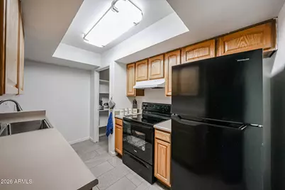 925 W Peoria Avenue #7, Phoenix, AZ 85029 - Photo 7