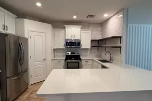 3769 E Kerry Ln, Phoenix, AZ 85050 - Photo 3