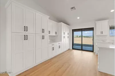 23144 W Lone Mountain Road, Wittmann, AZ 85361 - Photo 21