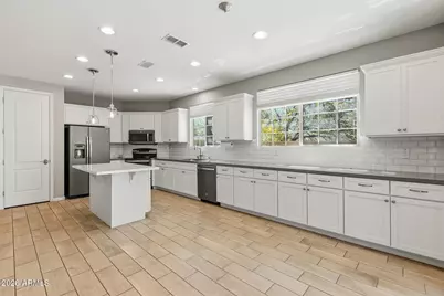 15918 S 11th Way, Phoenix, AZ 85048 - Photo 11