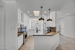 15776 W Silver Breeze Dr, Surprise, AZ 85374 - Photo 11