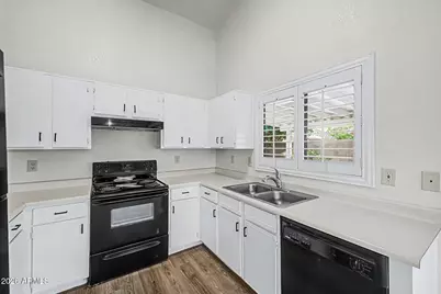 5765 W Mercury Way, Chandler, AZ 85226 - Photo 11