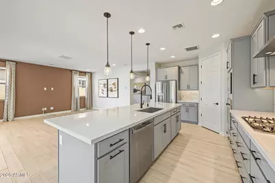 8924 W Vermont Avenue, Glendale, AZ 85305 - Photo 13