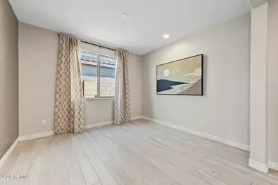 8924 W Vermont Avenue, Glendale, AZ 85305 - Photo 5