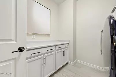 8924 W Vermont Avenue, Glendale, AZ 85305 - Photo 29