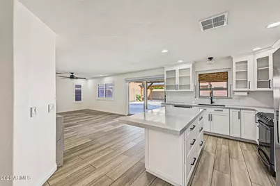 12636 W Reade Avenue, Litchfield Park, AZ 85340 - Photo 9
